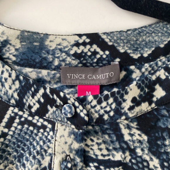 NWT Vince Camuto size medium women’s blouse - Picture 3 of 4